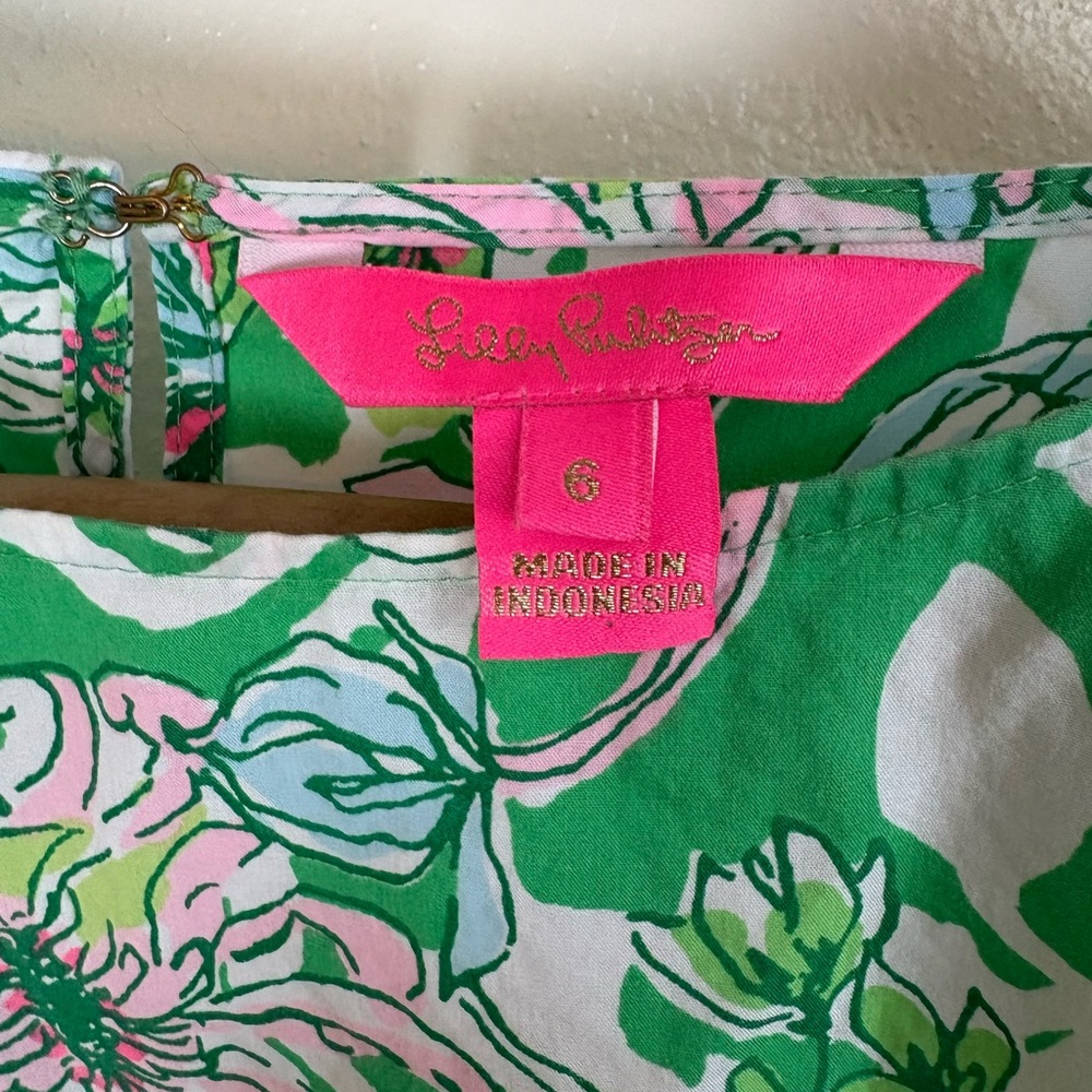 Lilly Pulitzer Spearmint Blossom Views Top - Picture 2 of 8